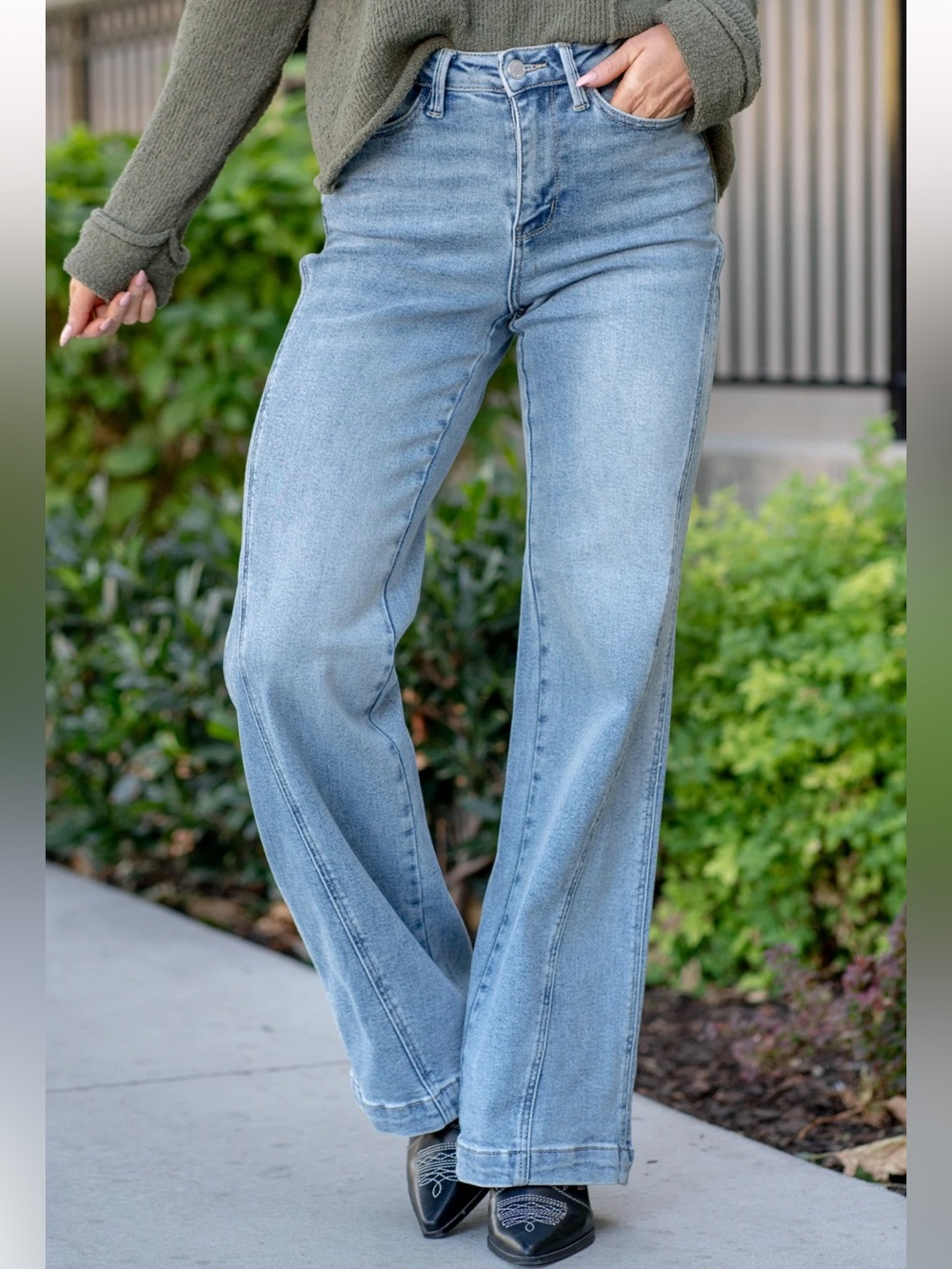 Judy Blue Joy High Rise Side Seam Retro Wide Leg Jeans Size 27 Stretchy Mid Wash